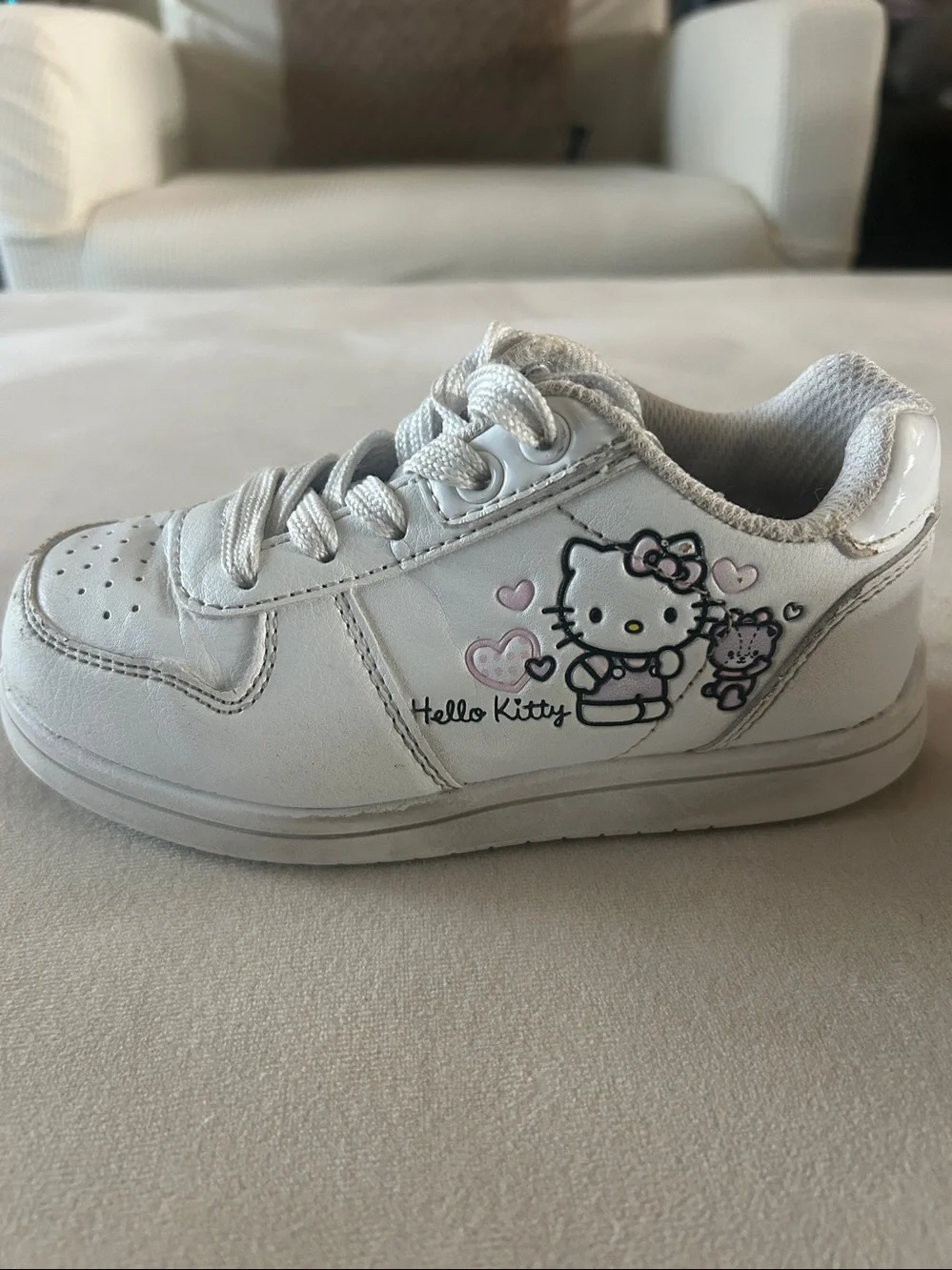 Hello Kitty White & Pink Girls Sneakers